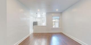 Four Bedroom 2,500 Square Foot House W/Back Patio, Multiple Kitchens/Laundry Facilities Gallery 6