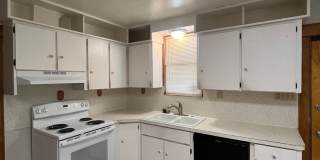 Charming 4 Bed 2 Bath in Gonzaga!! Gallery 6