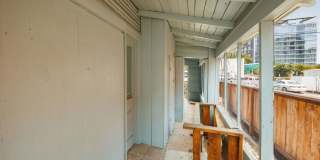 AVAILABLE AUGUST: Prime Location - 3 BR / 1 BA home located in Downtown and Walk to UT Gallery 35