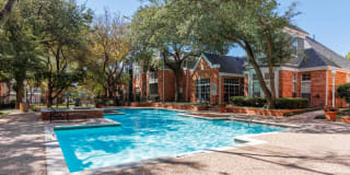 Kensington Square Gallery 33