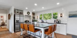 Fontana-on-Geneva Lake Furnished Home Available for Monthly  Mid-Term Rentals Gallery 1