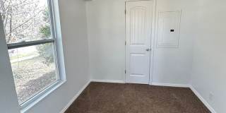 Spacious 4 Bed Home Near Bass Pro with Detached Garage  Fenced Yard Gallery 13