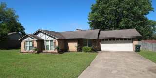 Tour Today! 3 Bedroom 2 Bath Home In Tyler ISD! Gallery 1