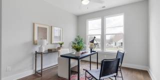 Beautiful Charlotte Park Townhome With Two Car Garage Gallery 16