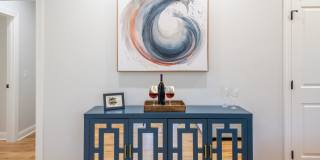 PREMIER FURNISHED OFF-SEASON SHORT TERM RENTAL! Gallery 1