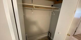 Room for Rent in 3 Bedroom Home at Old Farm Rd Gallery 22