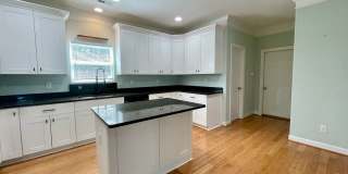 Stunning 4 Bedroom, 2.5 Bath Home Just 3 Blocks to Chesapeake Bay Gallery 13