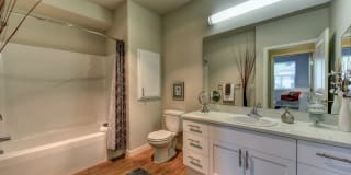 Madison Bellevue Gallery 14