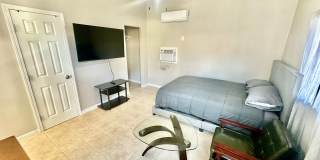 Fully Furnished Tower District Studio Gallery 5