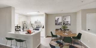 The 1800 at Barrett Lakes Apartments Gallery 4