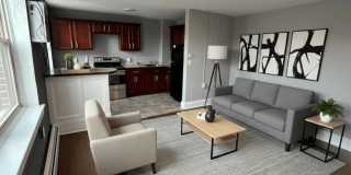 Apartments at 400 Elmwood Gallery 8