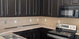 1974 NE 3rd Ct Gallery 4