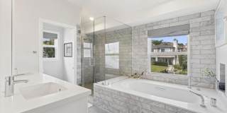 5618 Bellevue Avenue Gallery 30