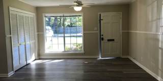 3 bed 2 Bath Brick Home off Park Avenue! Gallery 3