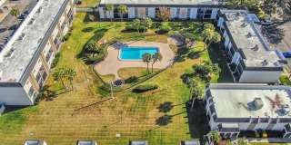 Great Brandon Location! Gallery 20