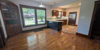 300 SW Broadmoor Avenue Gallery 3