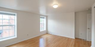 Four Bed Bella Vista Townhome Gallery 18