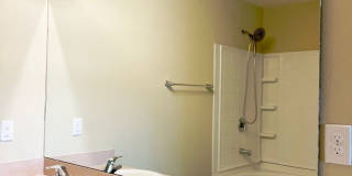 Like New 3/2 Northside home Gallery 28