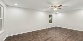 223 7TH Gallery 8