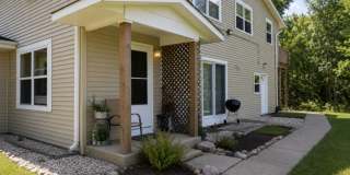 542 N Carol Lane Gallery 1