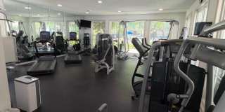 1504 LINCOLN Way Gallery 28