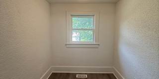 Available now 2 bedroom 1 bath home!! Available now 2 bedroom 1 bath home!! Gallery 7