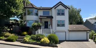 Stunning Bull Mountain Home with Gourmet Kitchen & Luxurious Primary Suite Retreat Gallery 1