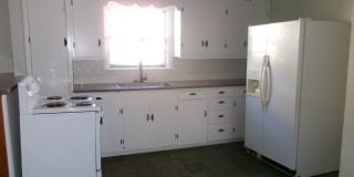 Charming Cottage on A. Avenue - MOVE IN SPECIAL $200 OFF 1st Months Rent: Gallery 30