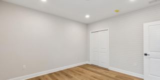 21 CHRISTMAN Street Gallery 25