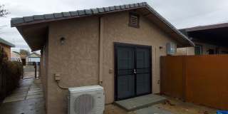 Charming 2bedroom, 2bath home, Like New near Land Park Area and City College. Gallery 18