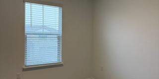 Beautiful 3 bed /2.5 bath Waiting For You!  SOLAR!!  Please read entire ad for viewings! Gallery 18