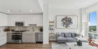 Continuum Gallery 32