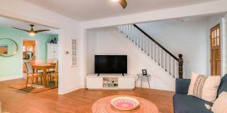 819 Dunlewy Street Gallery 7