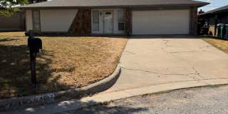 House for Lease — 8617 North Eagle Lane, Oklahoma City, OK 73132 House for Lease — 8617 North Eagle Lane, Oklahoma City, OK 73132 Gallery 1