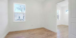 Spacious 2 Bed 2.5 Bath in the heart of Baker! Gallery 10