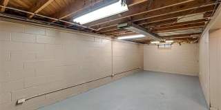 20254 Mackay Street Gallery 17