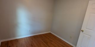 3 Barton St Apt 3 Gallery 17