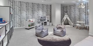 7 Seventy House Gallery 13