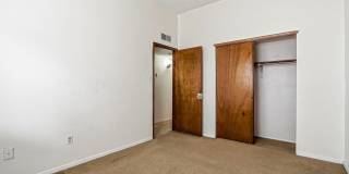 10902 YOGI BERRA Circle Gallery 29
