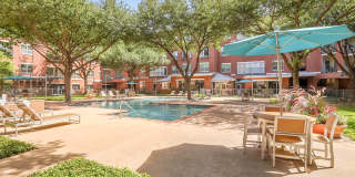 5225 Maple Avenue Gallery 8