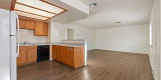 Bright & Open 2 Bed, 2 Bath Condo in Las Vegas Gallery 11
