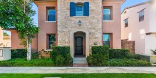 Gorgeous 3 bedroom 2.5 bath home in the newly constructed association of Eastwood Village! Gallery 31