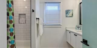 122 Cannon St Gallery 37
