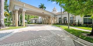 10771 Versailles Boulevard Gallery 56