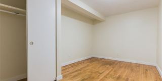 25 Van Duzen Place Gallery 20
