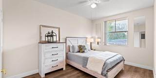 2080 Greenview Shores Boulevard Gallery 7