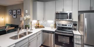 AMLI Eastside Gallery 1