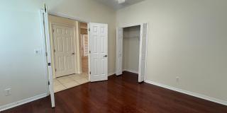 Stunning 5 Bedroom Home with Screened Pool & 3-Car Garage Gallery 10