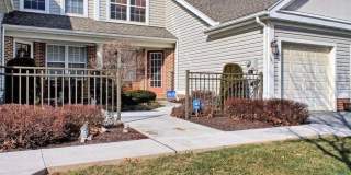 Beautiful 3 Bedroom TownHouse Gallery 1