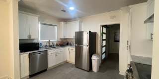 2 minutes away from Rhodes College! Beautifully Renovated! Pets are owner's approval, fees do apply. Gallery 20